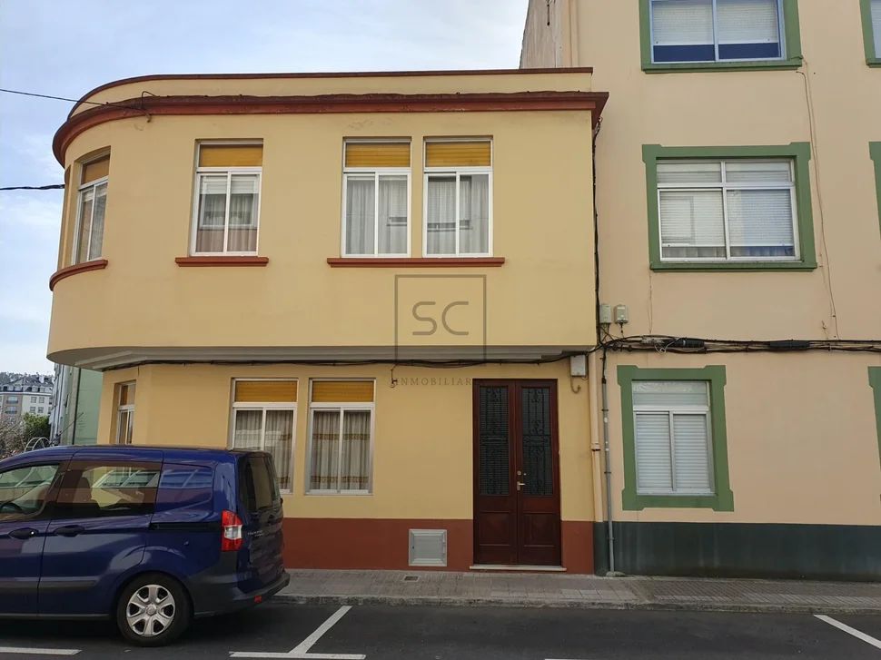 Casa con finca y garaje