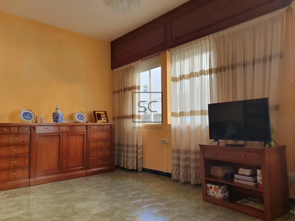 Casa con finca y garaje