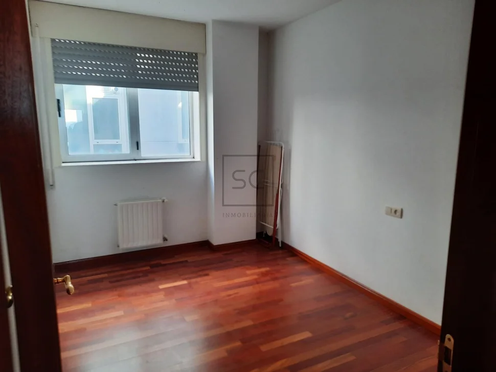 Amplio piso con ascensor y garaje