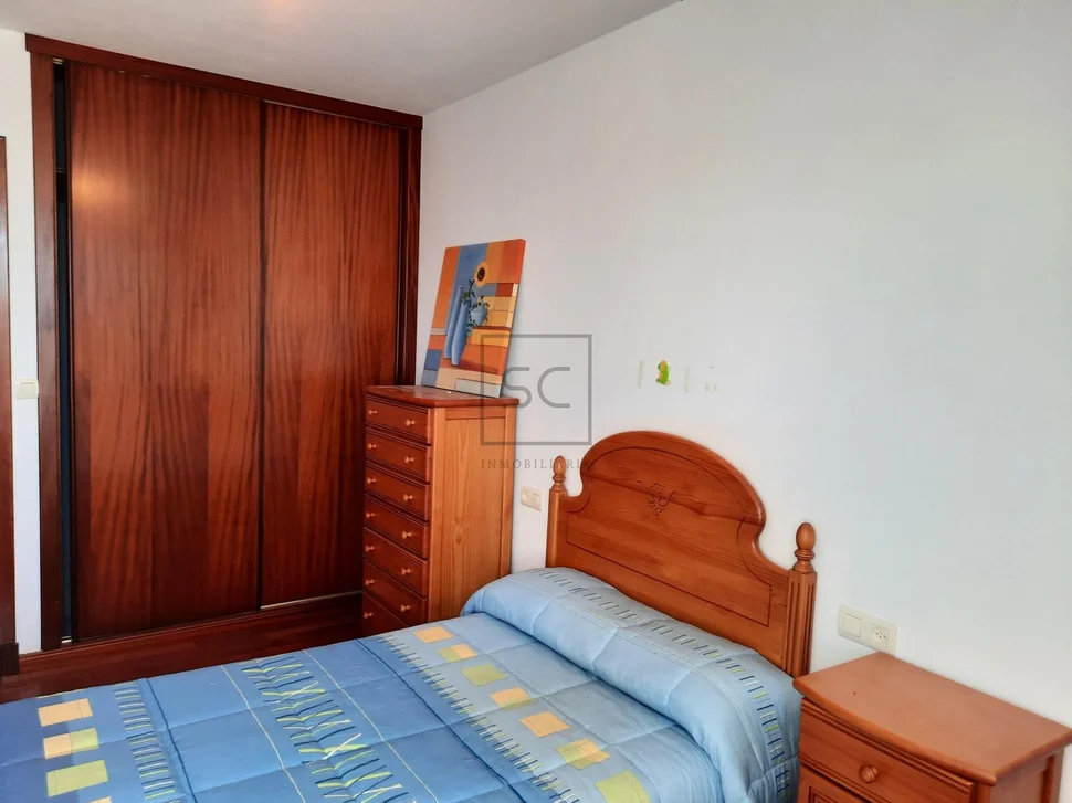 Amplio piso con ascensor y garaje