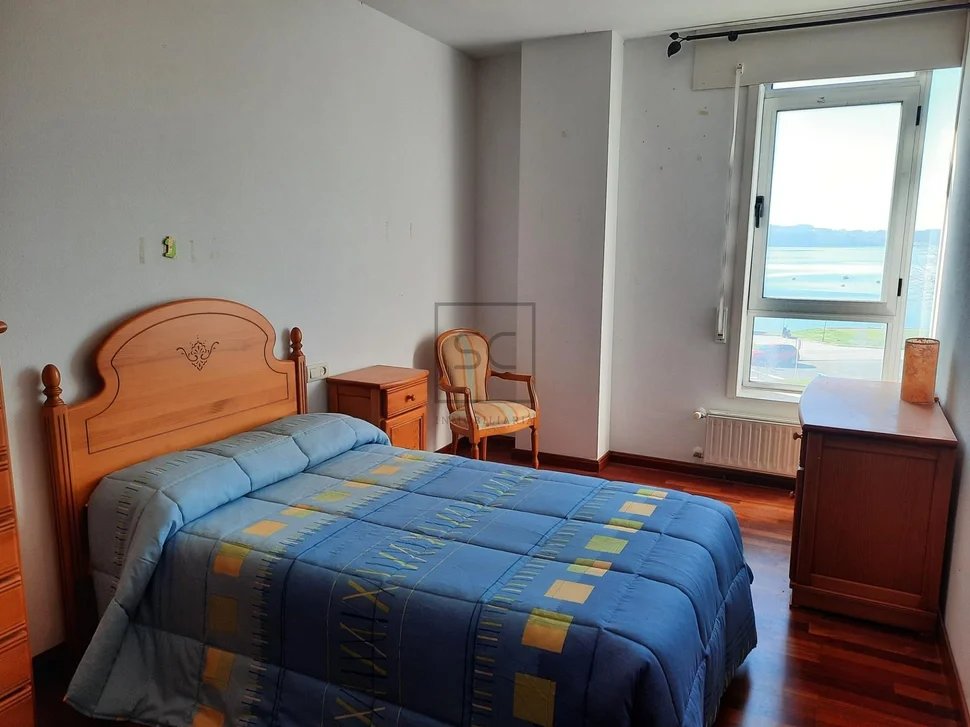 Amplio piso con ascensor y garaje