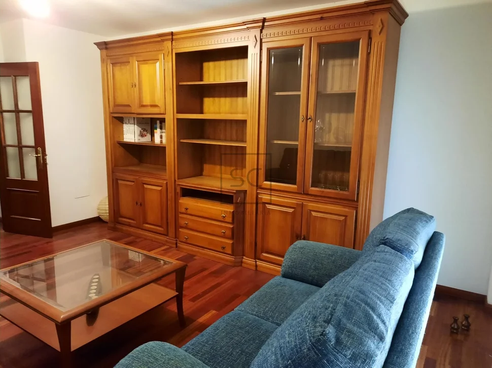 Amplio piso con ascensor y garaje