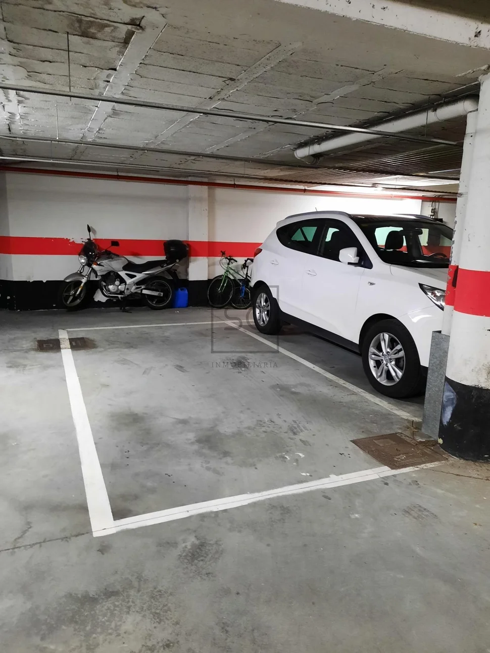 Amplio piso con ascensor y garaje