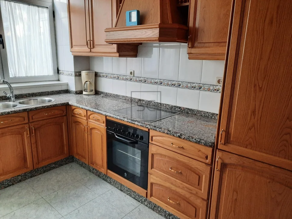 Amplio piso con ascensor y garaje