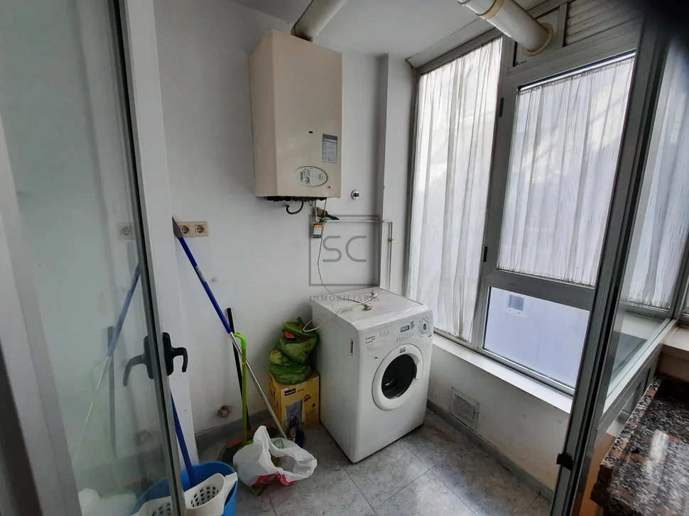 Amplio piso con ascensor y garaje