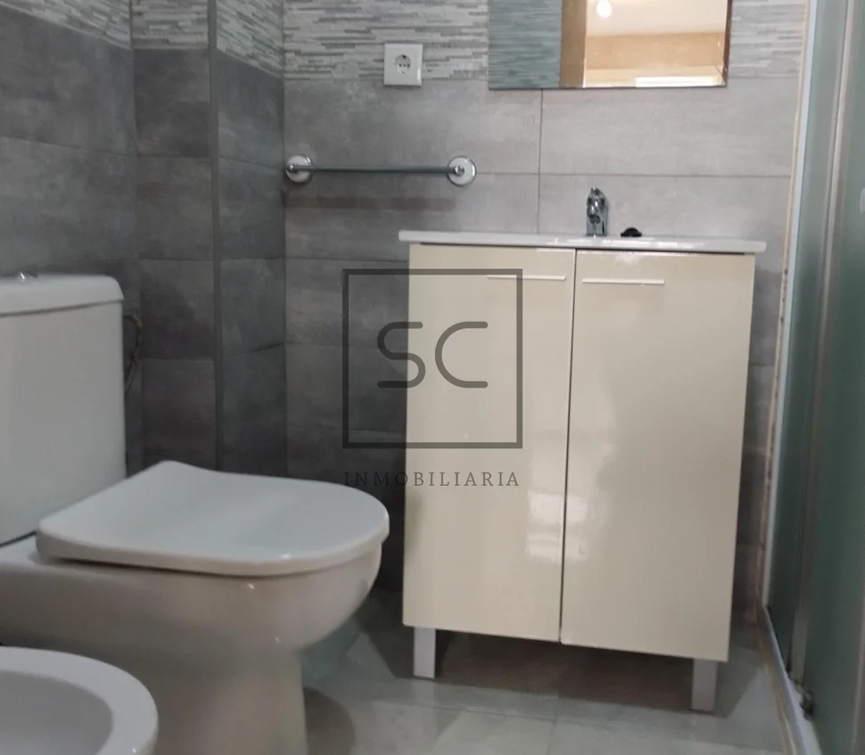 Piso exterior con ascensor en coruña