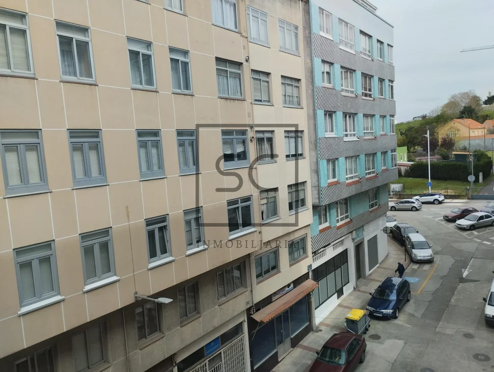 Piso exterior con ascensor en coruña