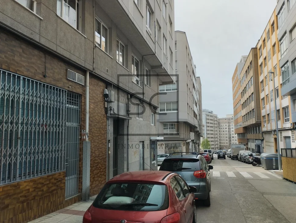 Piso exterior con ascensor en coruña