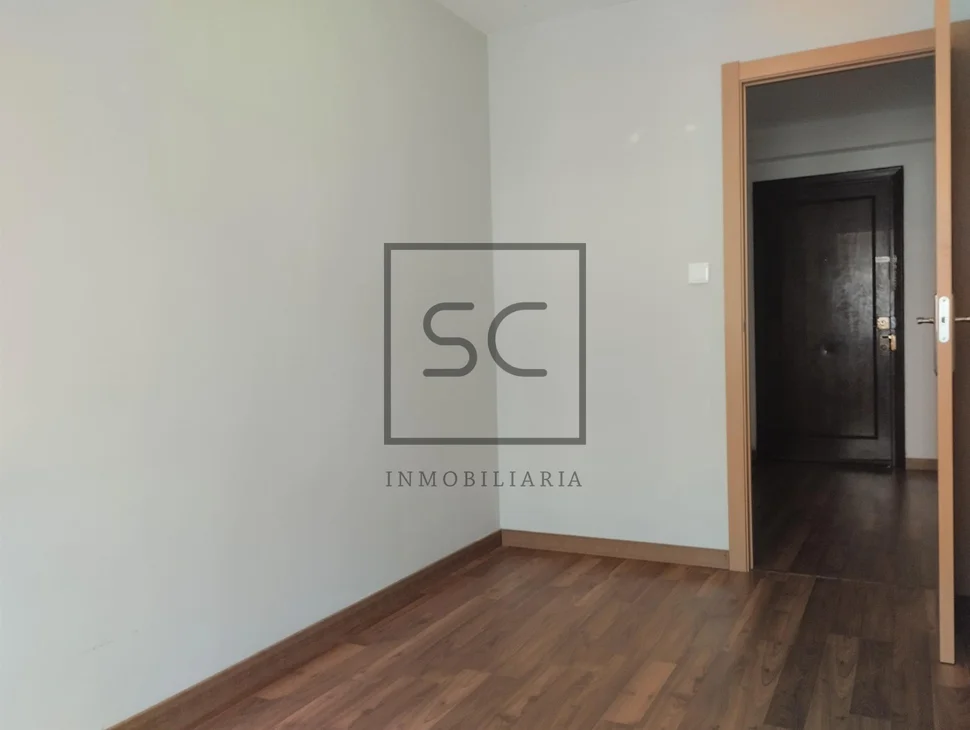 Piso exterior con ascensor en coruña