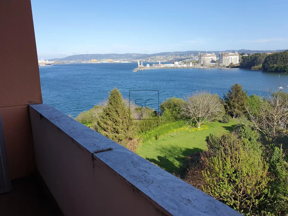 Piso con vistas, plaza de garaje y trastero