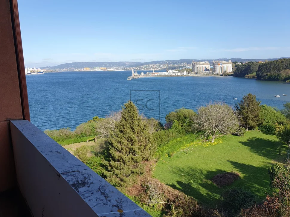 Piso con vistas, plaza de garaje y trastero