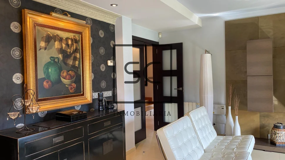 La perfecta combinación de naturaleza y comodidad en este adosado de iñás, oleiros