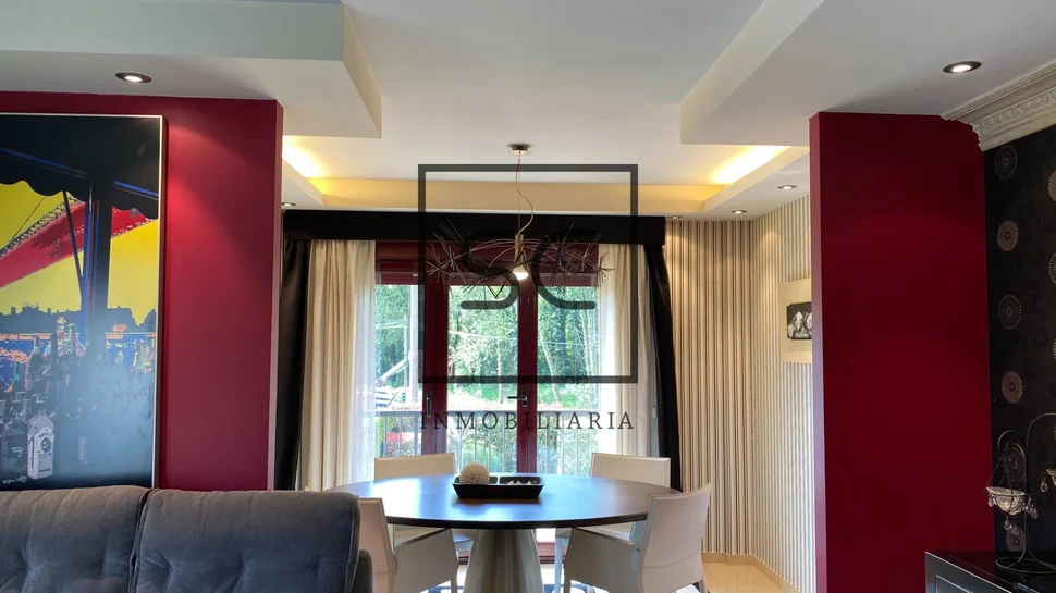 La perfecta combinación de naturaleza y comodidad en este adosado de iñás, oleiros