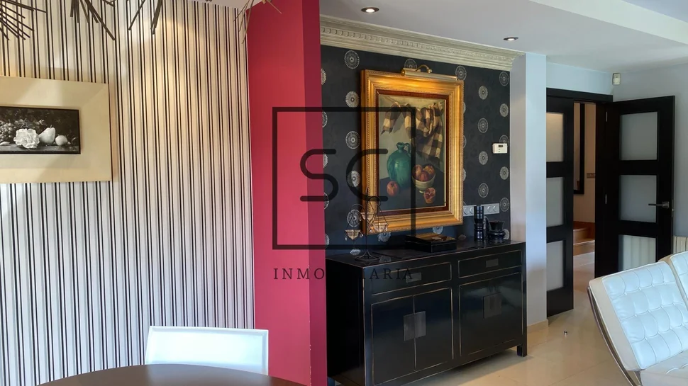 La perfecta combinación de naturaleza y comodidad en este adosado de iñás, oleiros