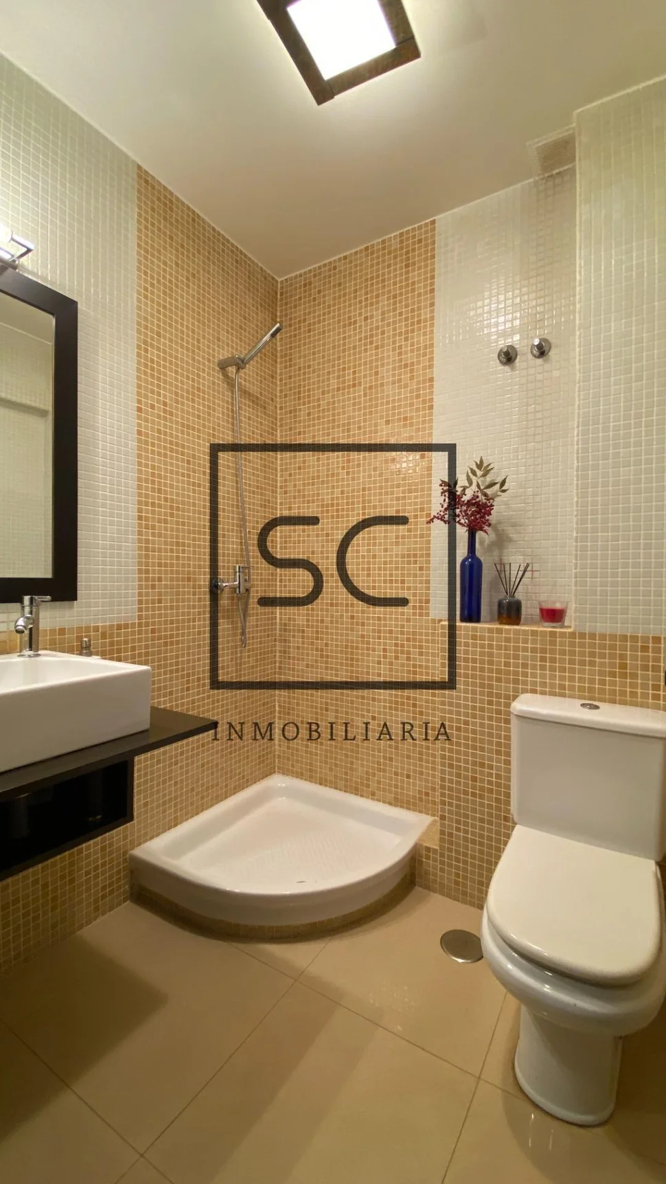 La perfecta combinación de naturaleza y comodidad en este adosado de iñás, oleiros