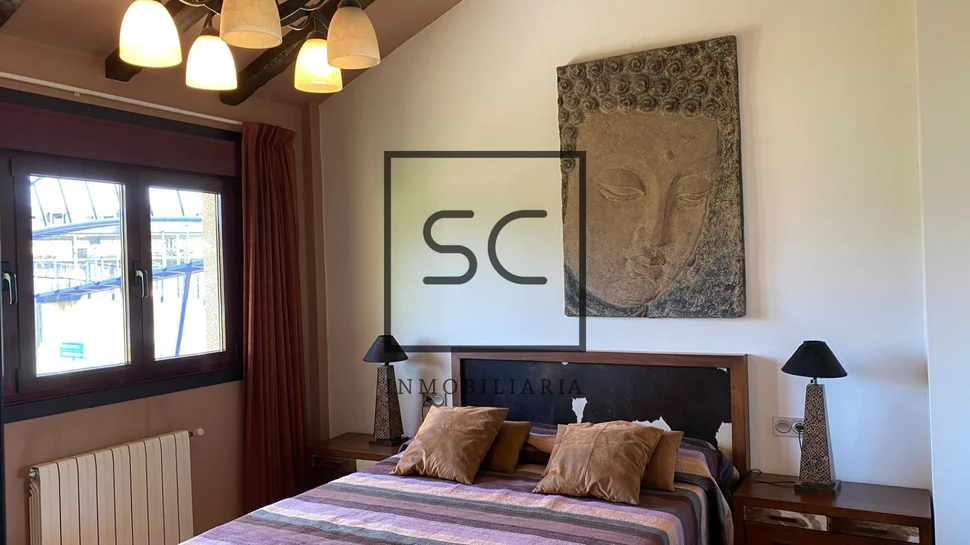 La perfecta combinación de naturaleza y comodidad en este adosado de iñás, oleiros