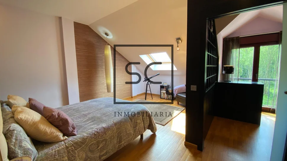 La perfecta combinación de naturaleza y comodidad en este adosado de iñás, oleiros