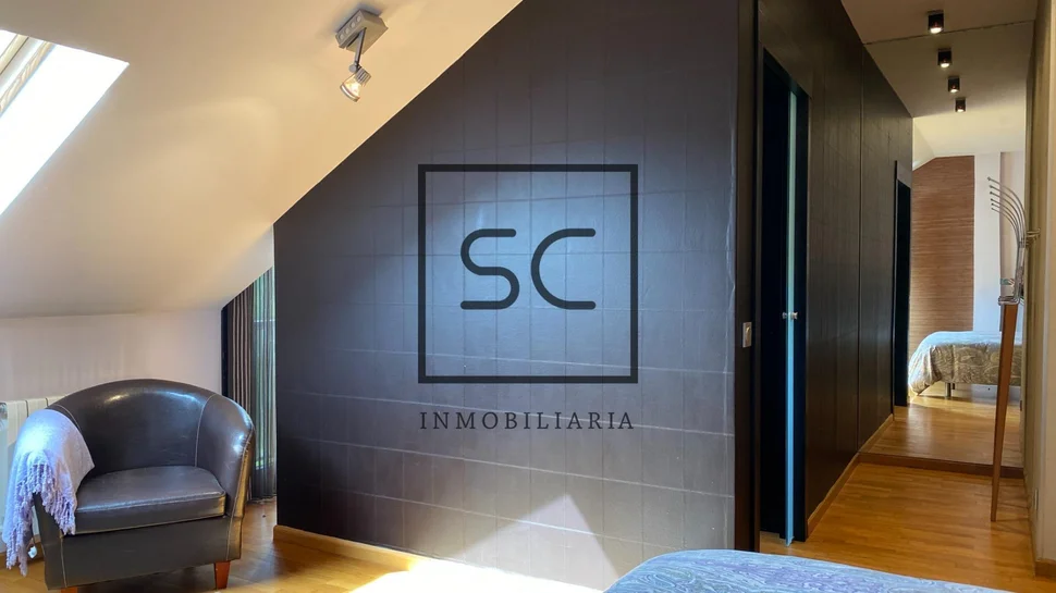 La perfecta combinación de naturaleza y comodidad en este adosado de iñás, oleiros