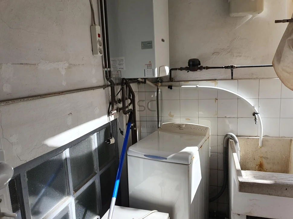 Piso con una pequeña terraza