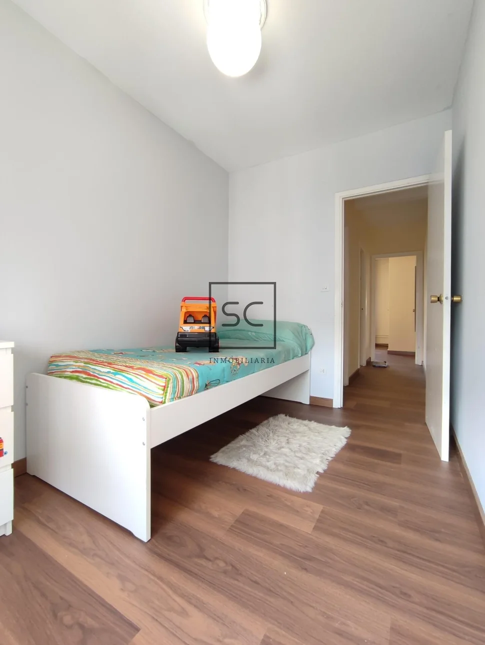 Bonito piso con garaje rotativo