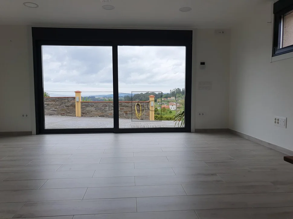 Chalet con bodega y vistas a la ría