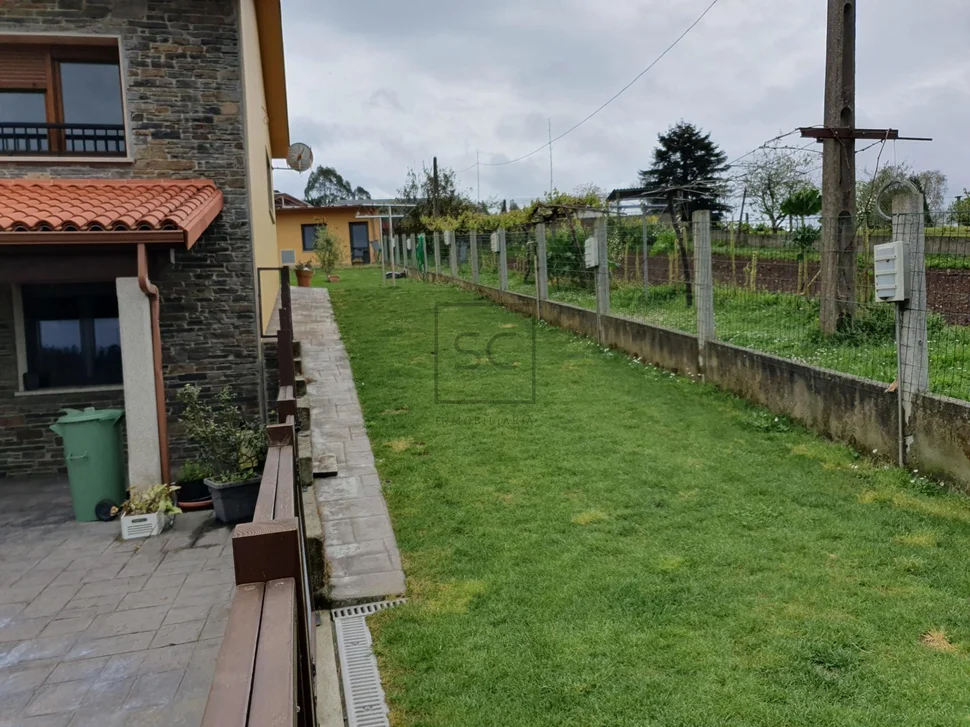 Chalet con bodega y vistas a la ría