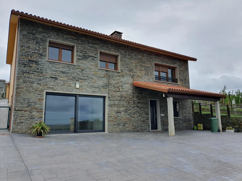 Chalet con bodega y vistas a la ría