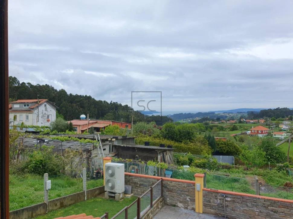 Chalet con bodega y vistas a la ría
