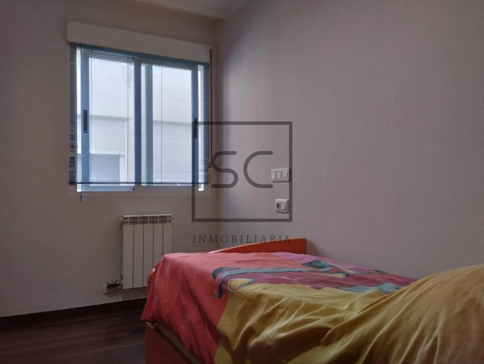 Luminoso dúplex en bertamiráns