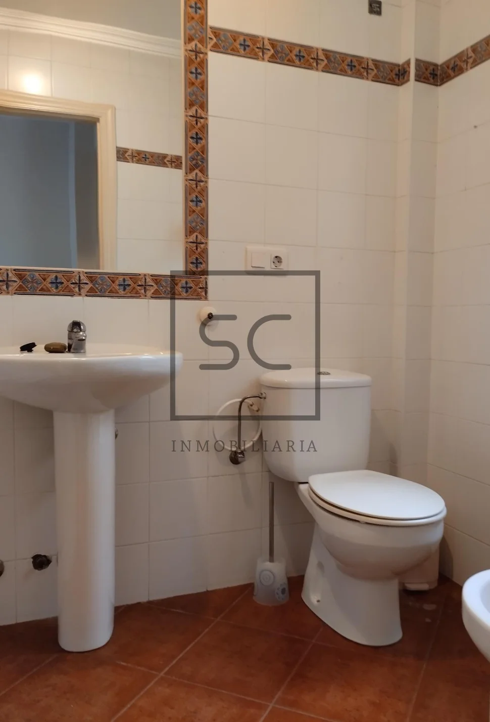 Luminoso dúplex en bertamiráns