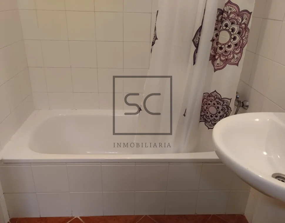 Luminoso dúplex en bertamiráns