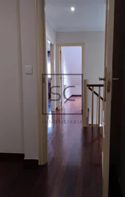 Luminoso dúplex en bertamiráns