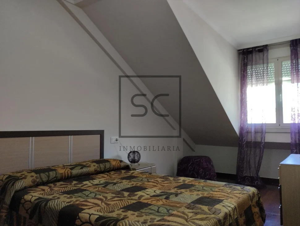 Luminoso dúplex en bertamiráns