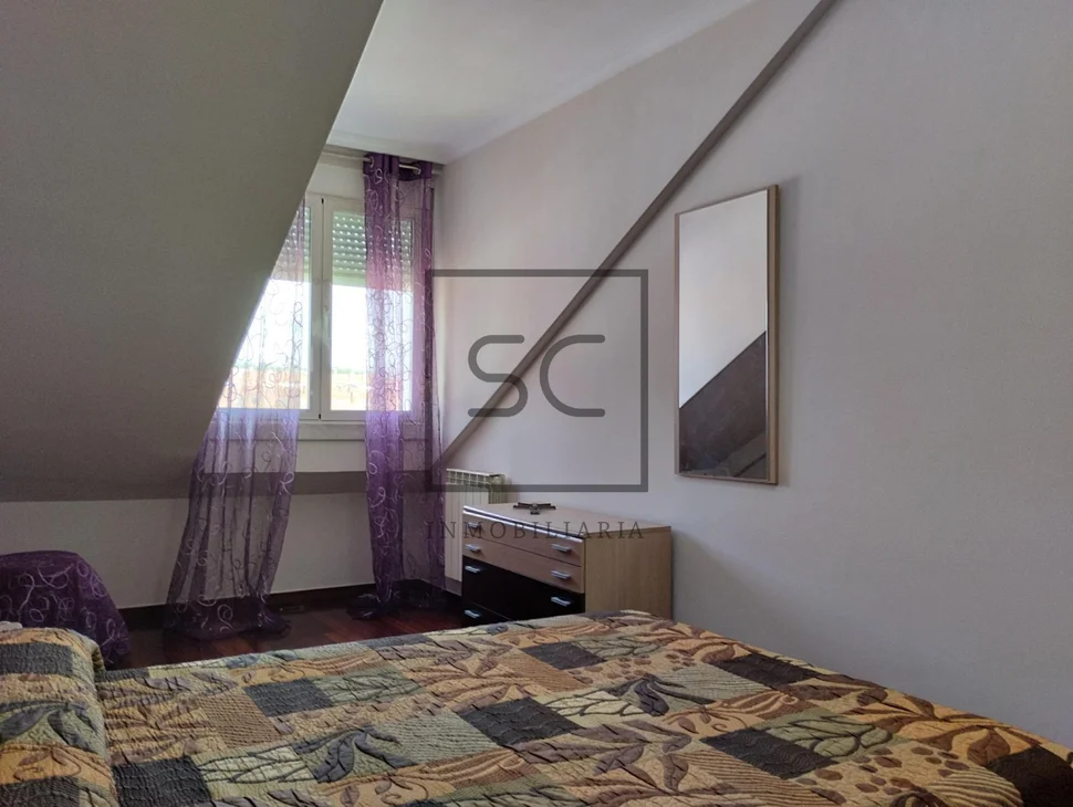 Luminoso dúplex en bertamiráns