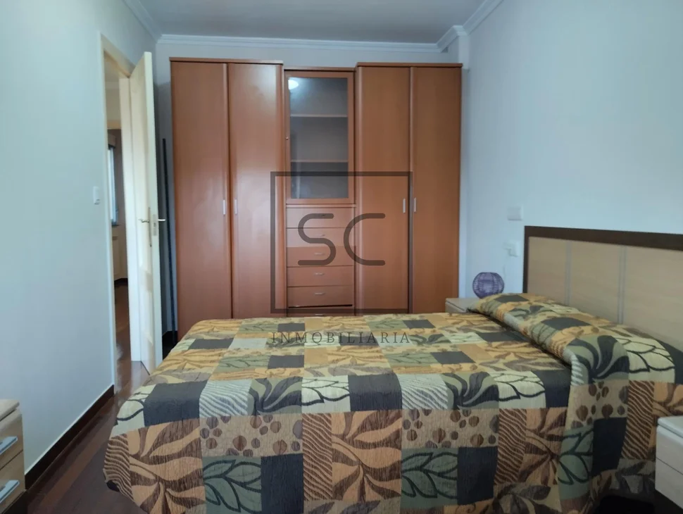 Luminoso dúplex en bertamiráns