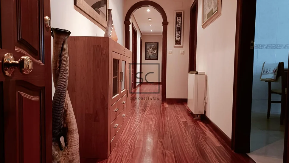 Luminoso piso con 3 habitaciones