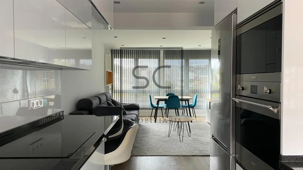 Piso luminoso recién reformado totalmente equipado y amueblado listo para entrar a vivir