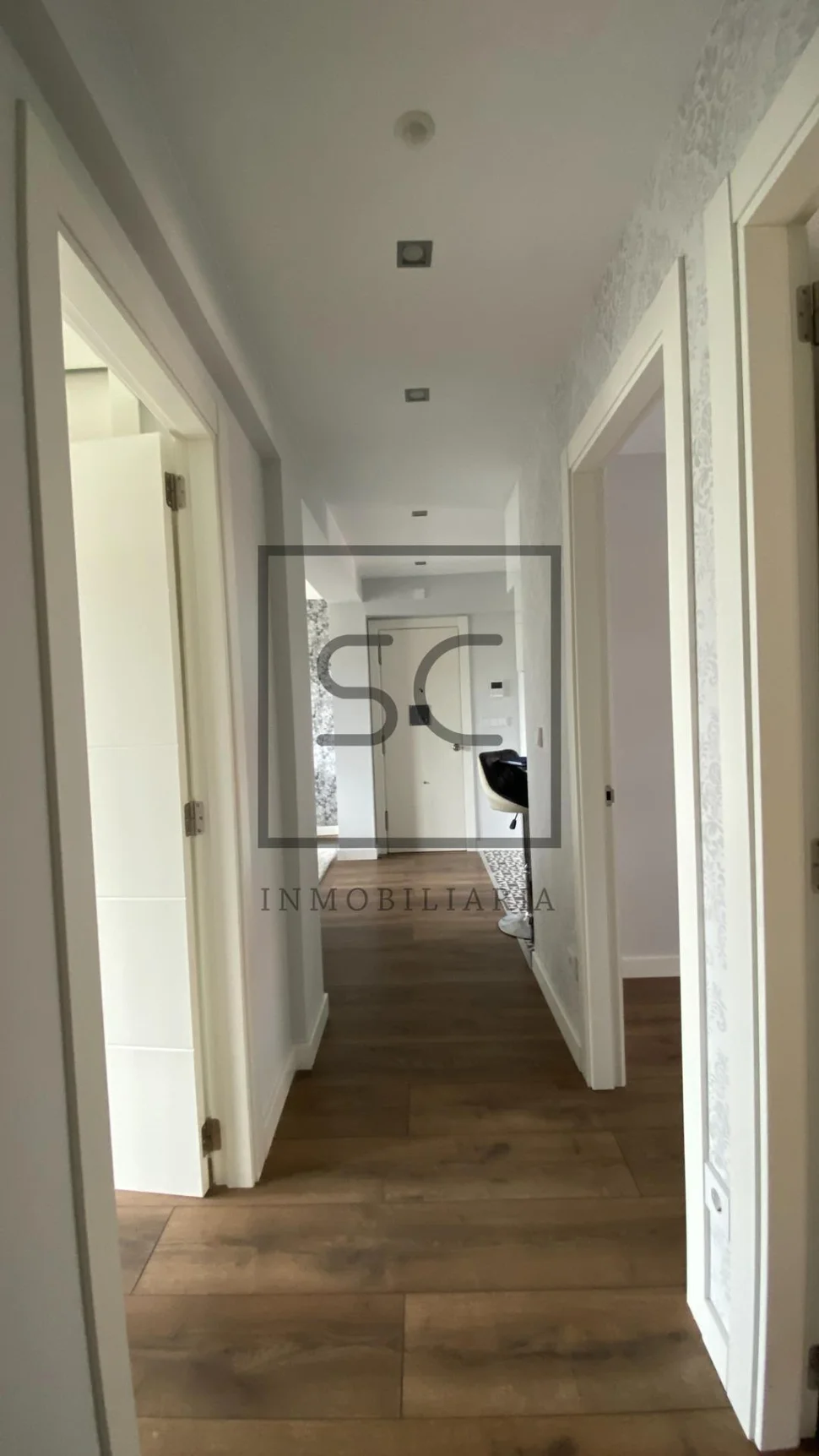 Piso luminoso recién reformado totalmente equipado y amueblado listo para entrar a vivir