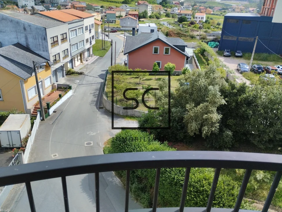 Luminoso ático con terraza