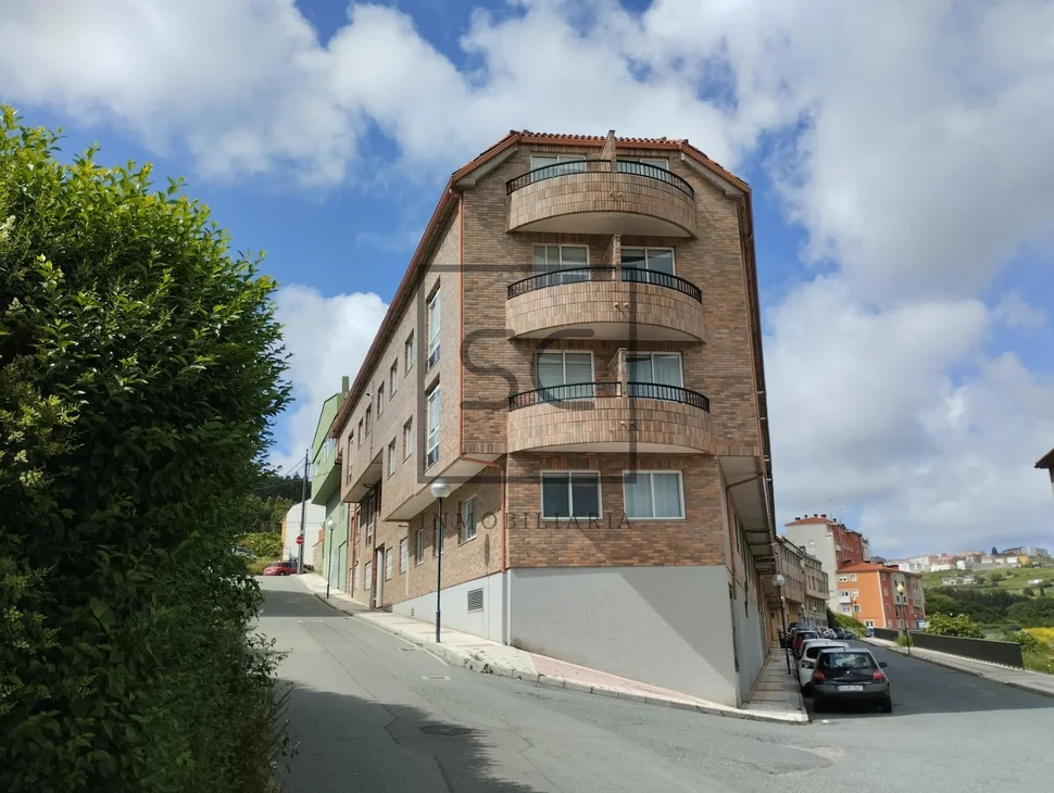 Luminoso ático con terraza
