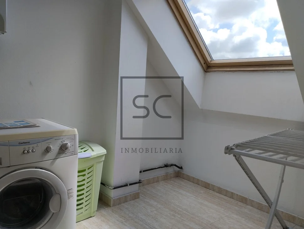 Luminoso ático con terraza