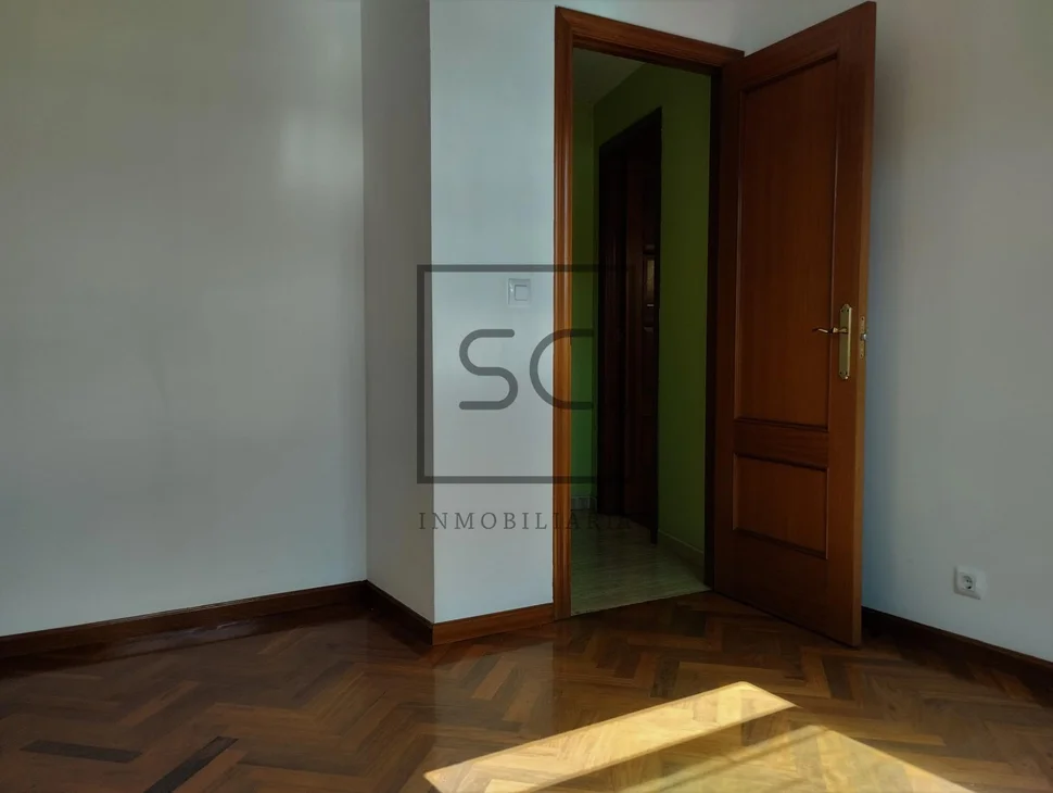 Luminoso ático con terraza