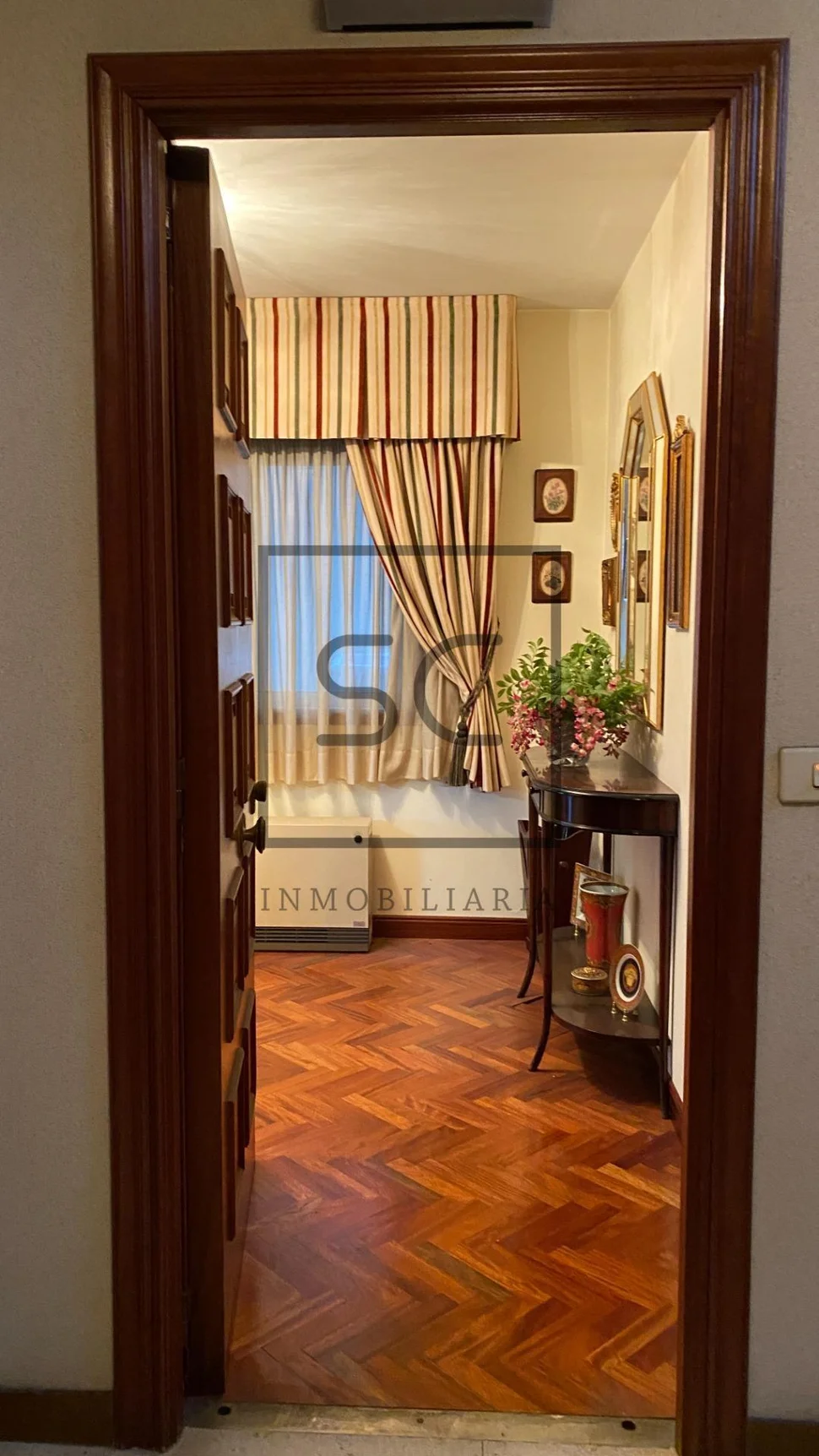 Fantástico piso con 2 plazas de garaje en cuatro caminos