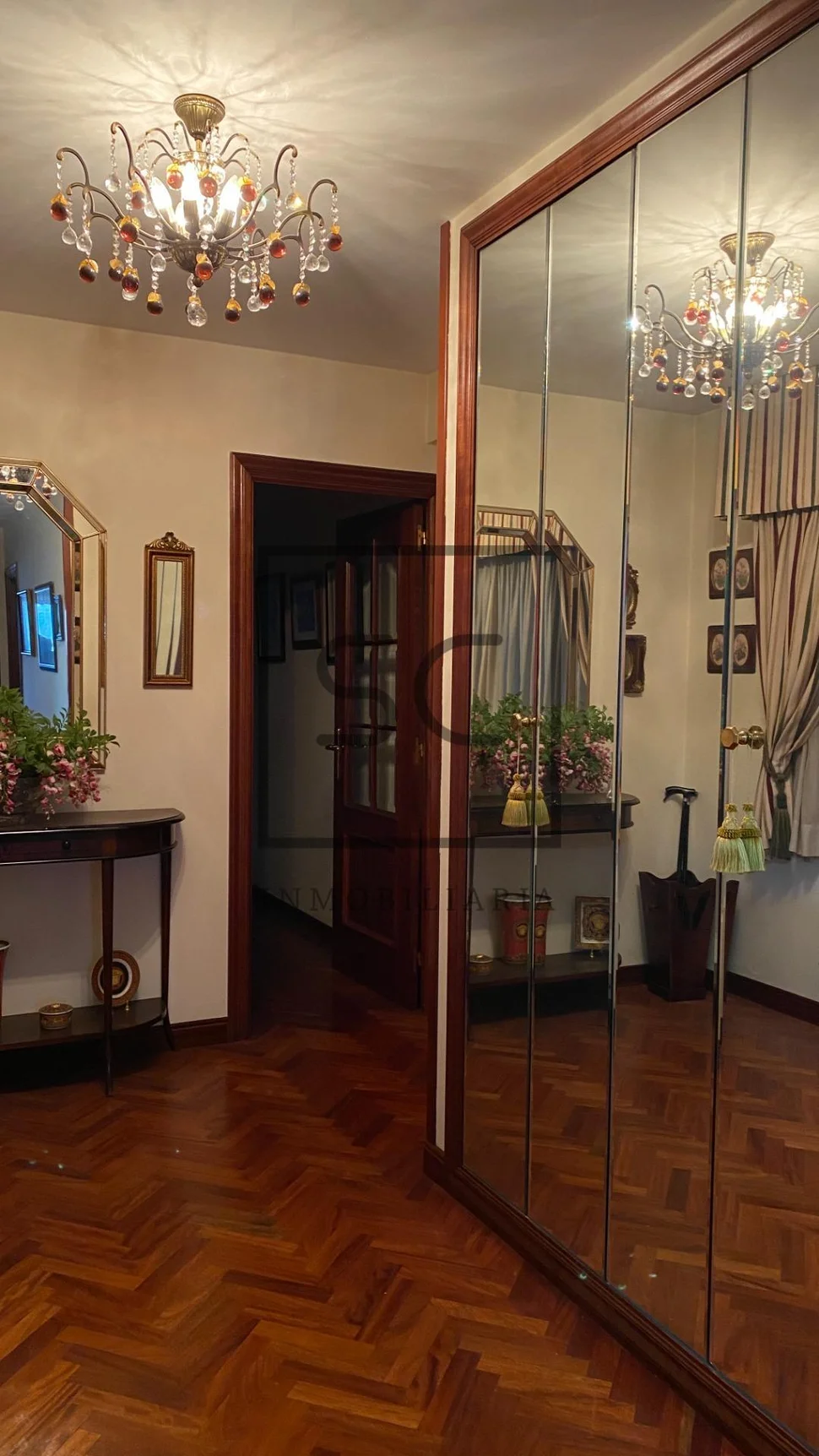 Fantástico piso con 2 plazas de garaje en cuatro caminos