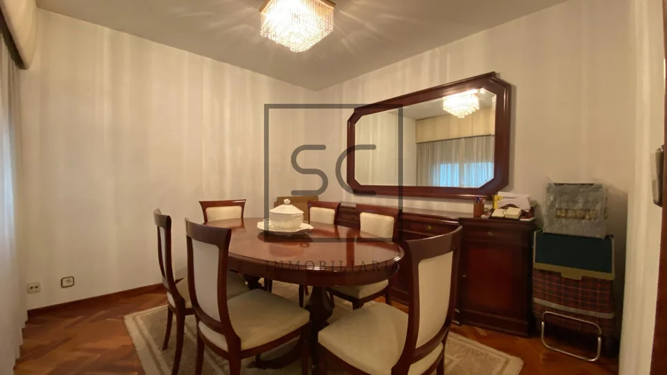 Fantástico piso con 2 plazas de garaje en cuatro caminos