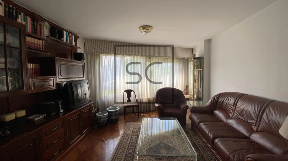 Fantástico piso con 2 plazas de garaje en cuatro caminos