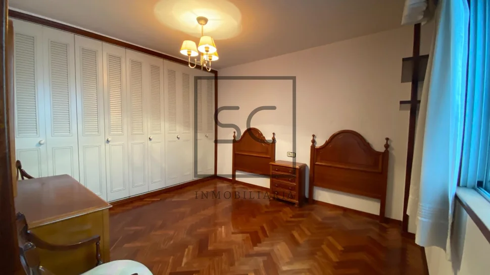 Fantástico piso con 2 plazas de garaje en cuatro caminos