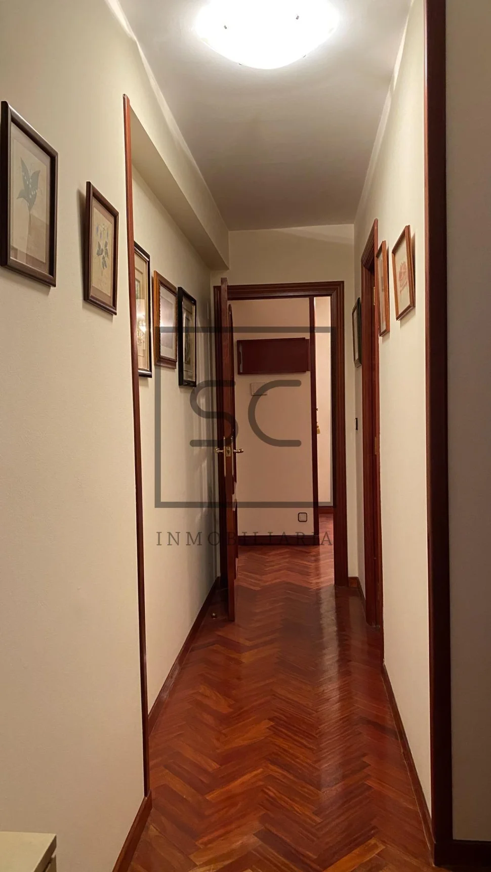 Fantástico piso con 2 plazas de garaje en cuatro caminos