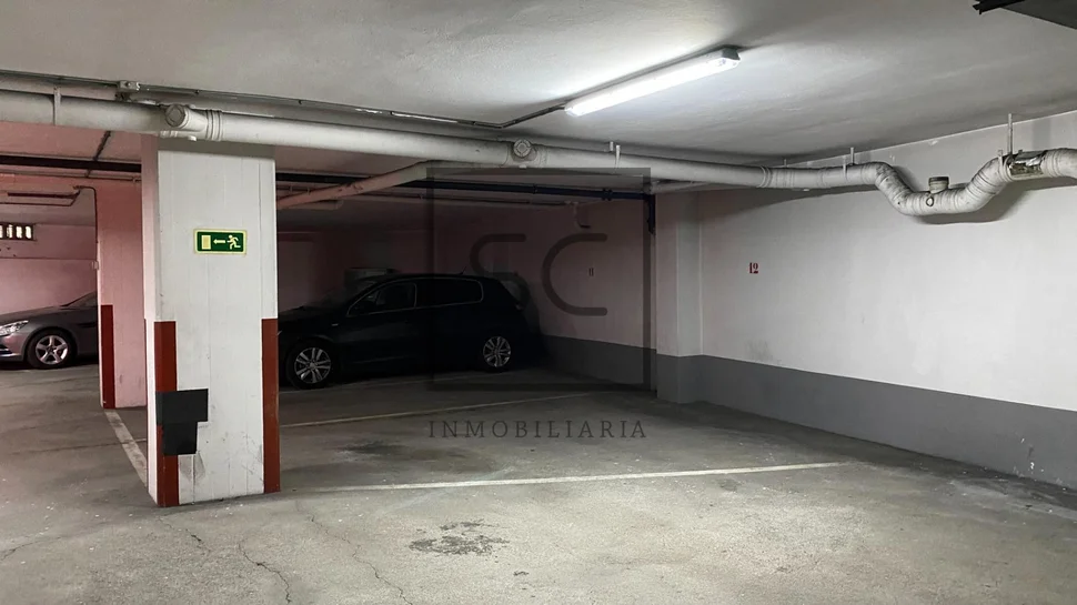 Fantástico piso con 2 plazas de garaje en cuatro caminos