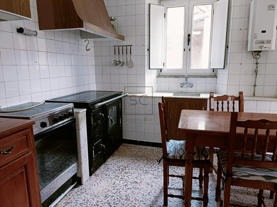 Casa en sedes con bodega y terreno en sedes, narón